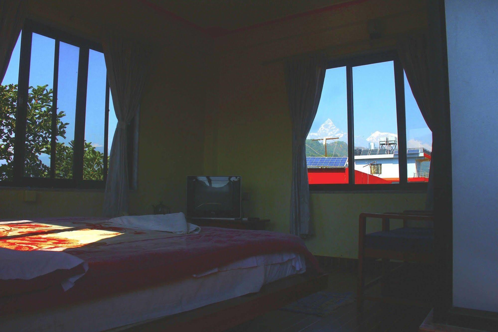 Hotel Glory Garden Pokhara Ngoại thất bức ảnh